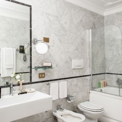 Family Suite Grand Hotel Plaza Promo Code