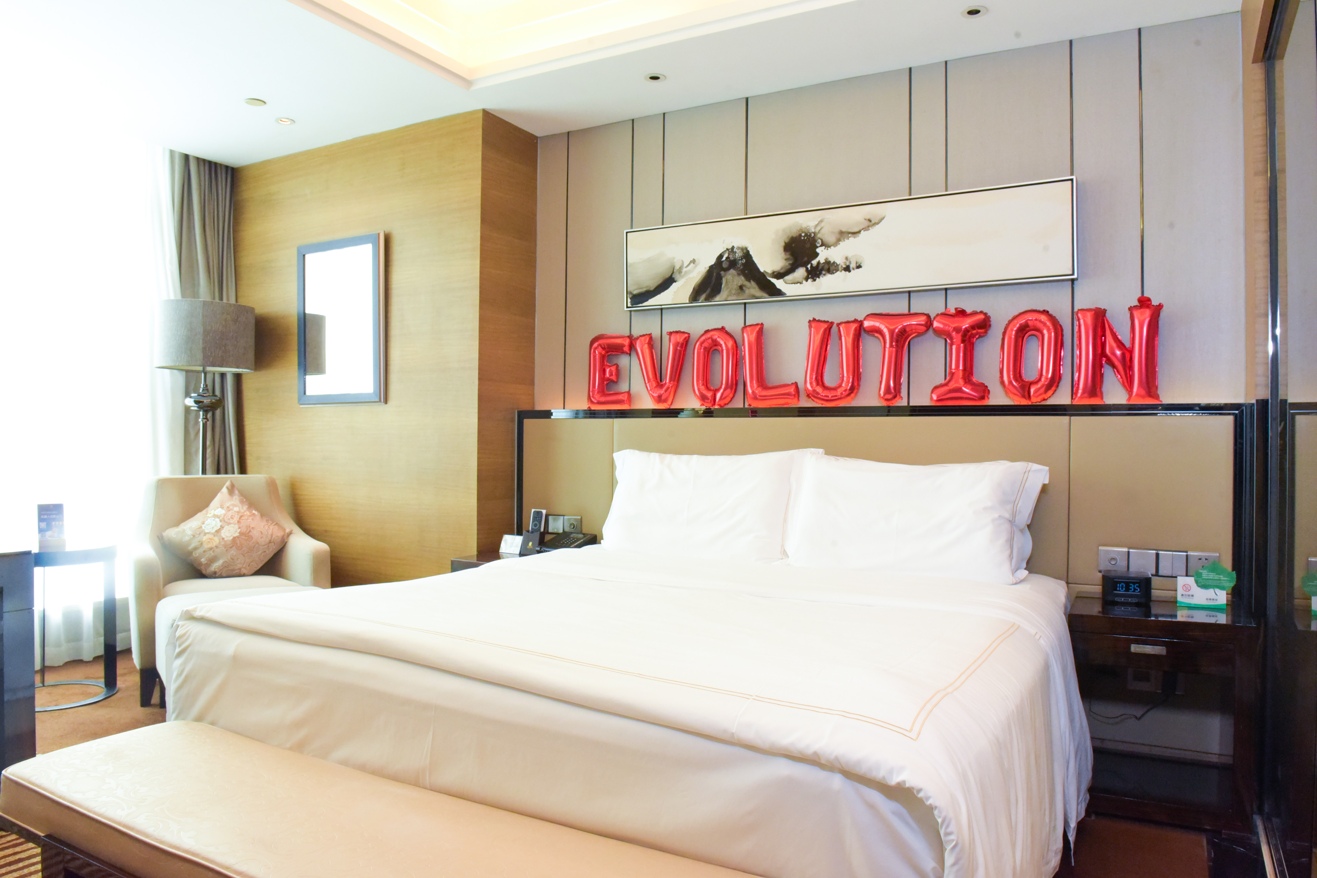 Shenzhen YANGBANGLANGYUE International HotelThemed Queen Room