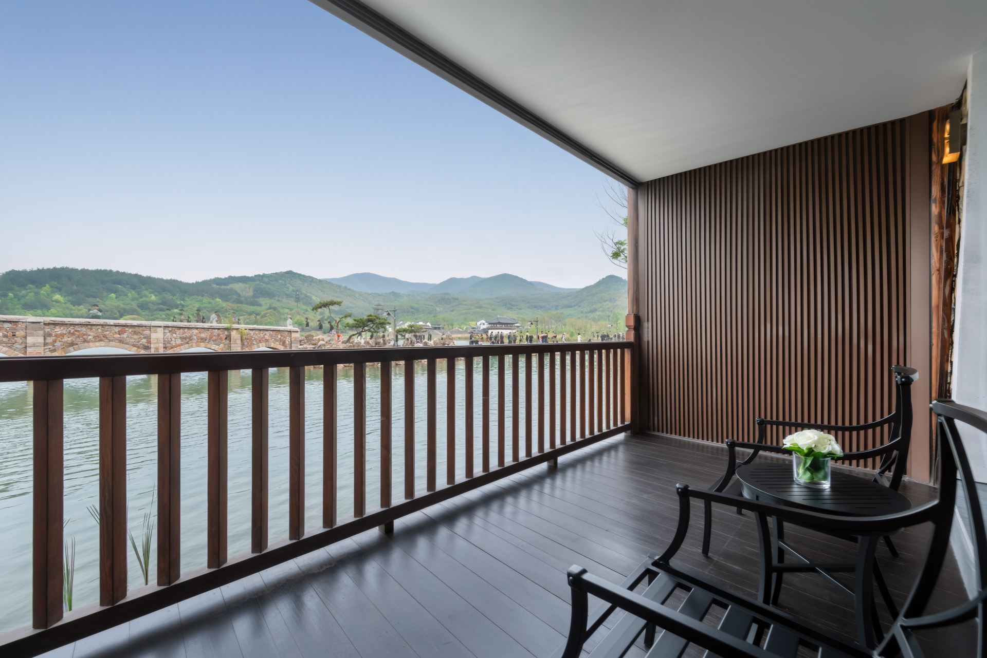 Guanlan Lake-View Twin Room