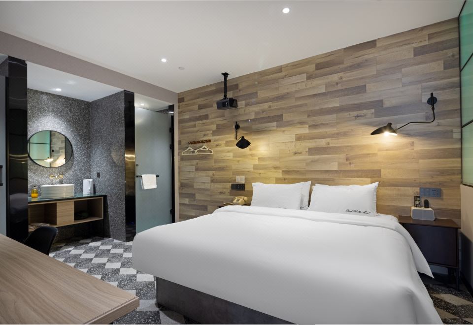 智能巨幕梦幻灯光房