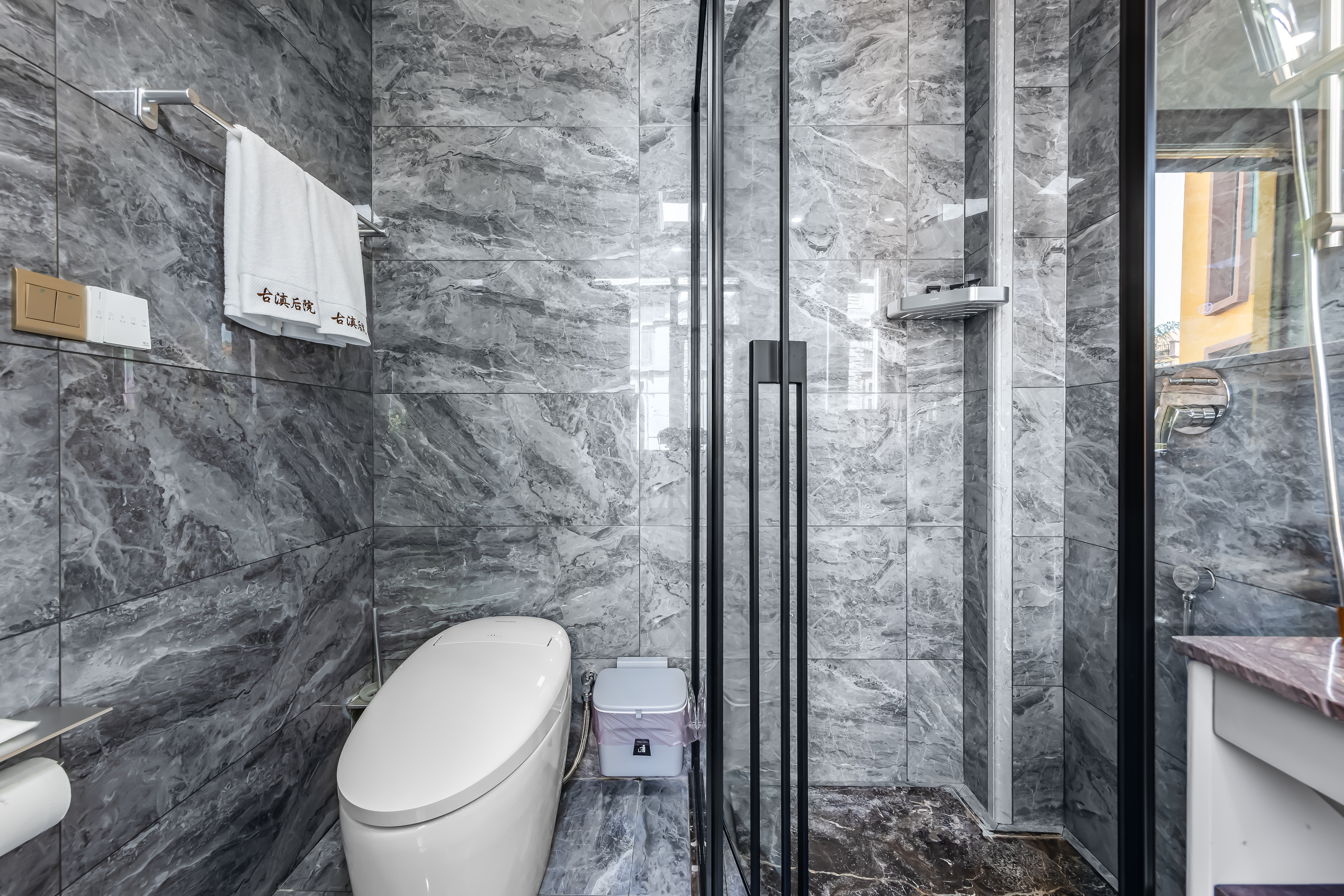 落日余暉·高級大床房