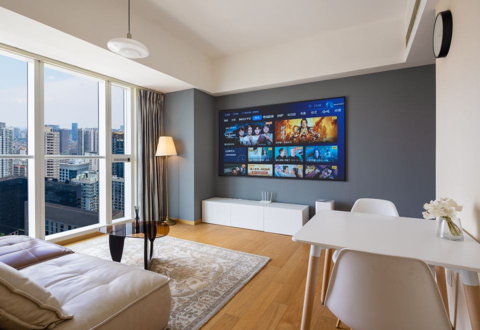 太古观景两室一厅双衞套房（落地窗+烘乾洗衣机+投影