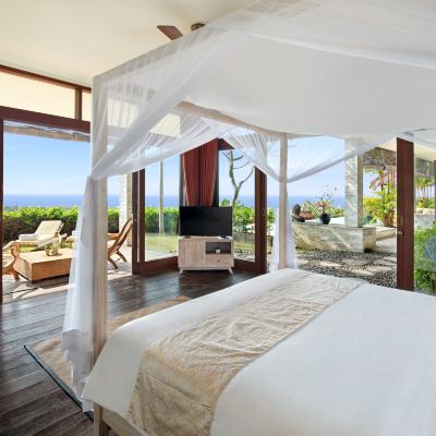 Raja Four Bedroom Pool Villa With Ocean View