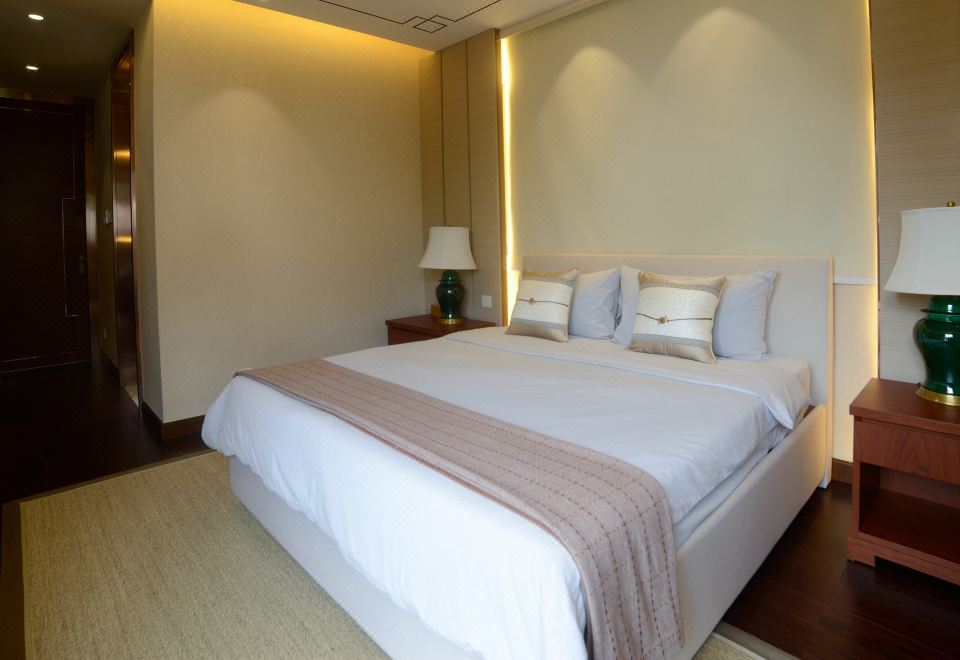 Shanshui Villa HotelShuiyin Villa Classic Room (Designer Crafted)