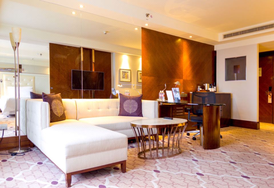 The Westin Bund Center Shanghai Crown Studio Twins Room