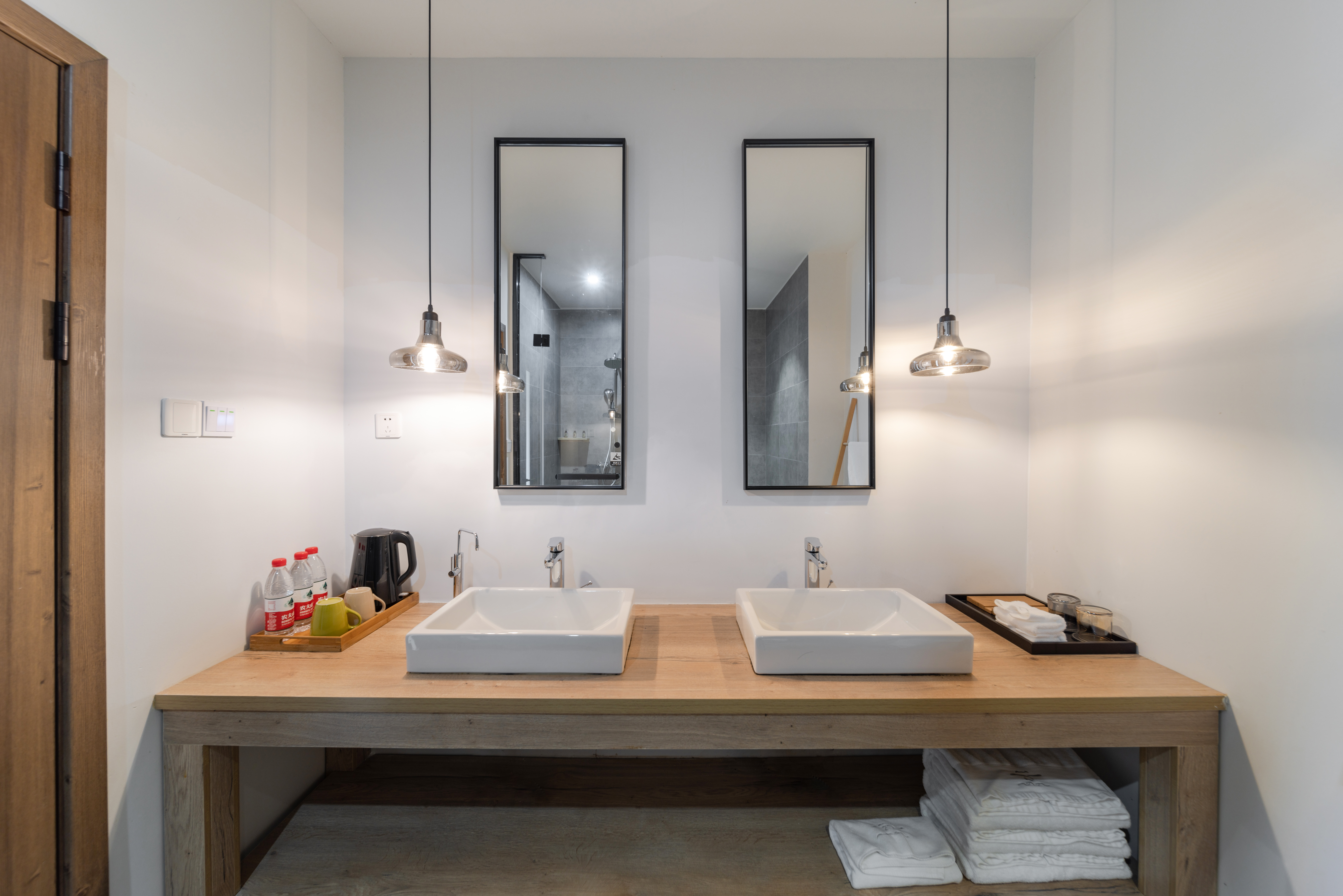 追霞湖景亲子房（全景落地玻璃+浴缸）