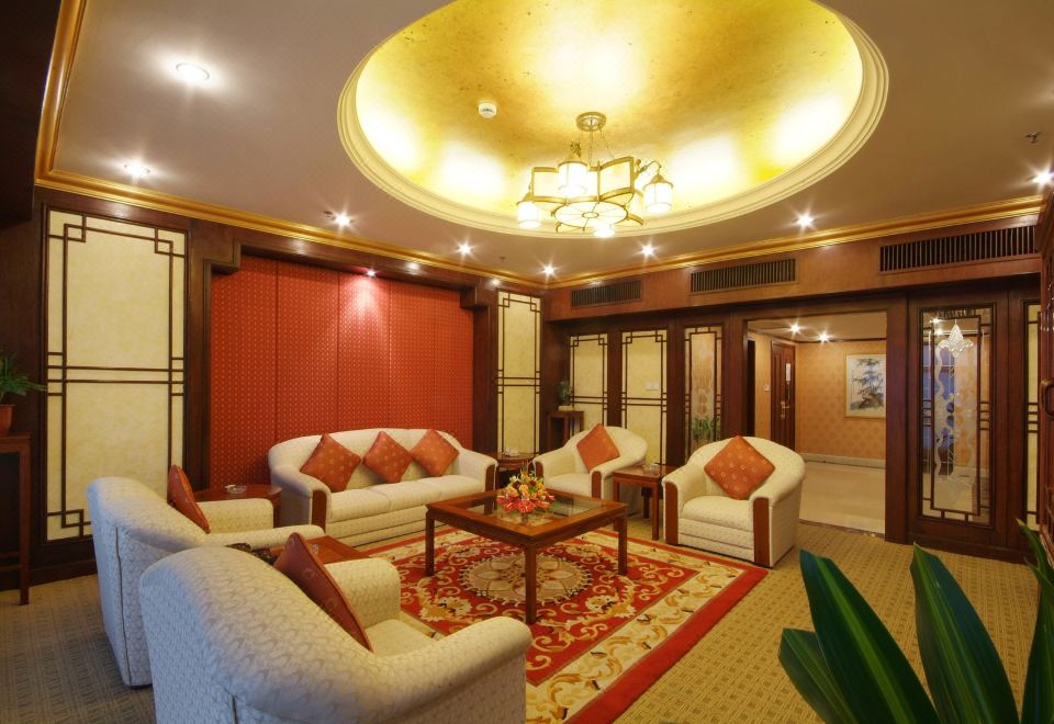 Pine City Hotel ShanghaiDeluxe Executive Suite, King