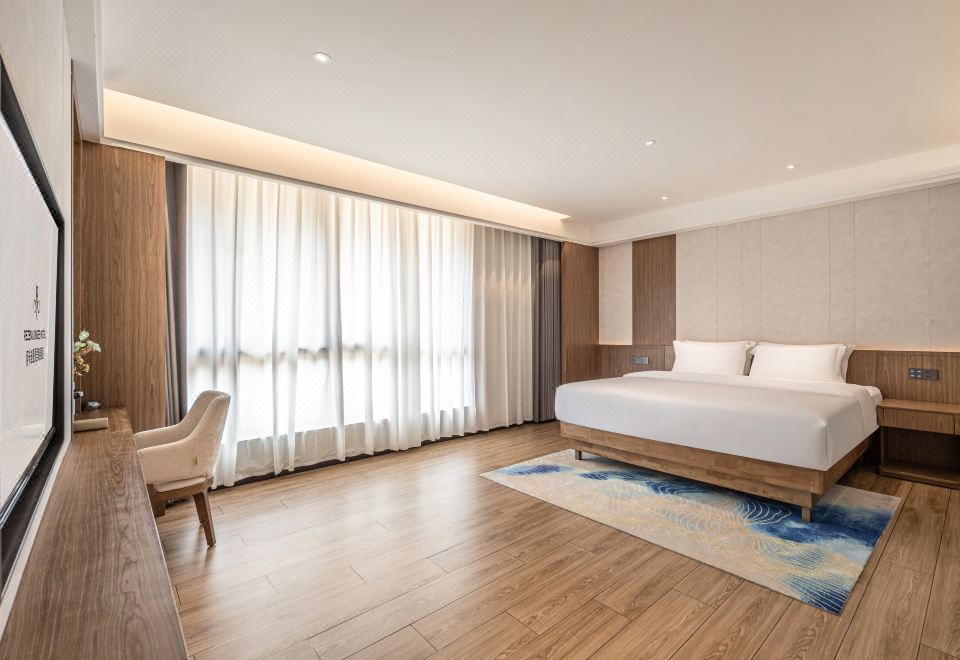 Meng Balana Xi Double Bed Suite (1 Bedroom, 1 Living Room + Tub + Spacious Living Room)