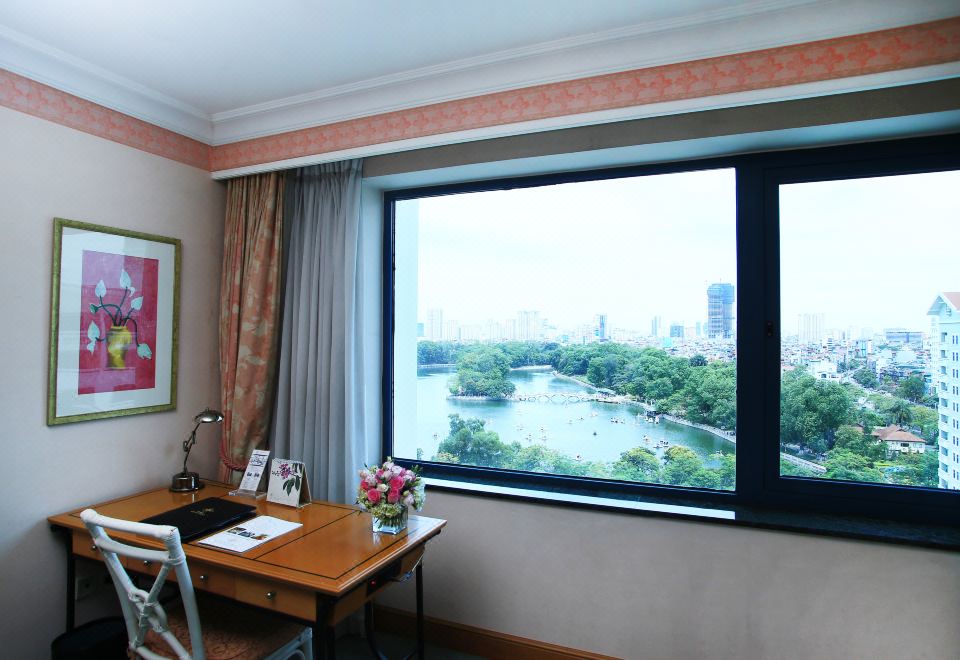 Grand Deluxe Room