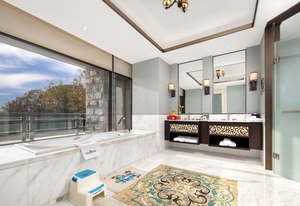 WUXI TAIHU HOTELCourtyard Parent-child Room