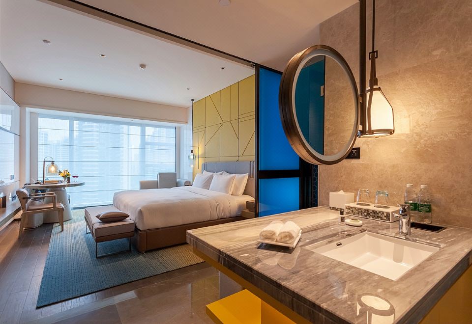 豪华城景大床房（观鹭岛城际风光）