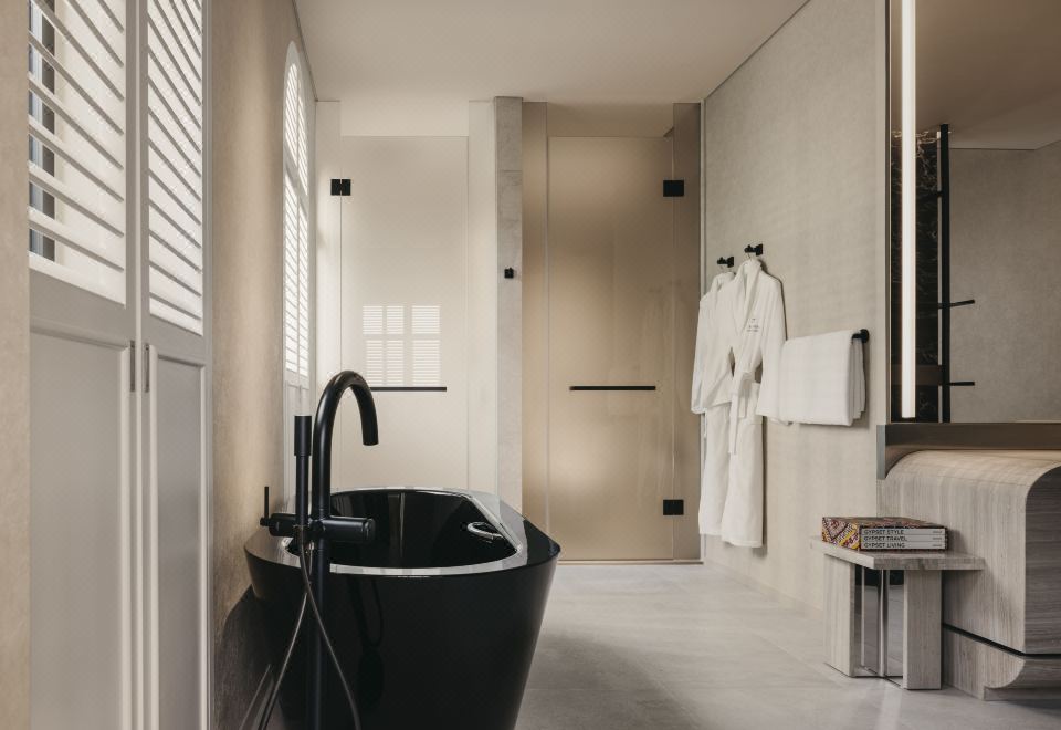 Mondrian Singapore DuxtonShophouse Suite XL