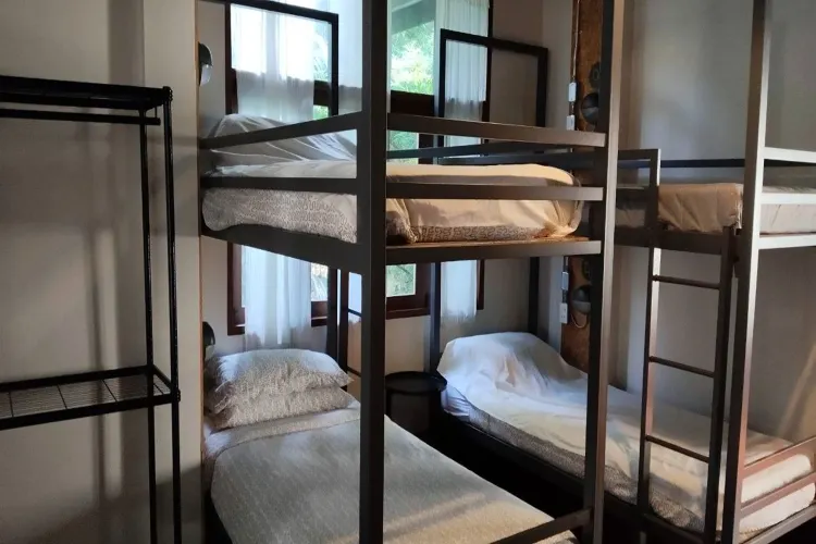 1 Private Dorm Bedroom (D)