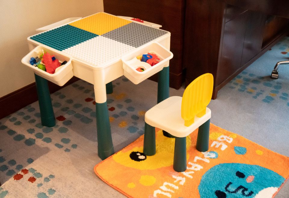 “小黃鴨”歡樂親子城景大床房