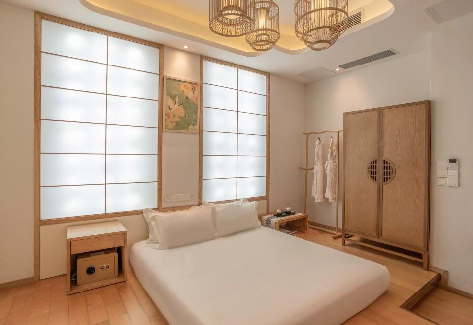 Welcoming·和风大床房「智能客控+minibar+新风系统」