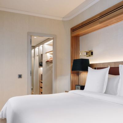 四季特大床簡易套房 里斯本麗絲四季酒店優惠