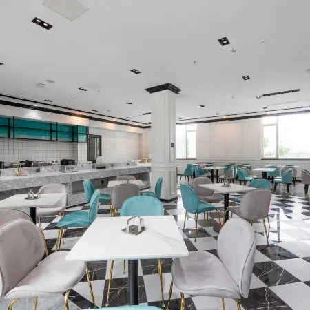 XaNa Hotel(Weihai Rushan Yiwu Small Commodity Chengnan Mountain Road Branch) Отели в г. Жушань