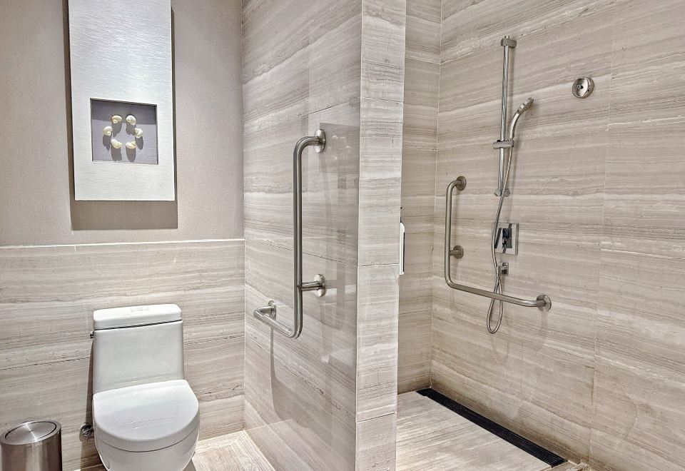 Wanda Realm WuhanHandicapped-friendly Room