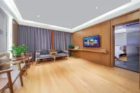 Hengsheng Zhonghui Hotel (Fugou Yifeng City Plaza)