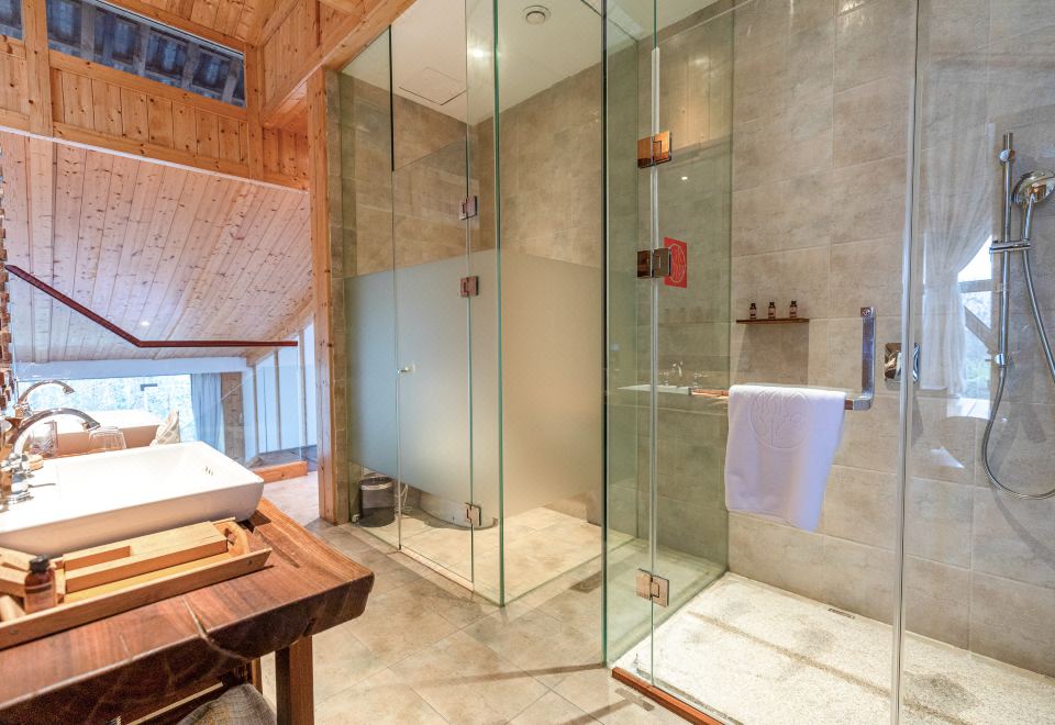 Chengdu Miaoxi Wild Luxury Resort HotelLoft - With View (Double Bed)