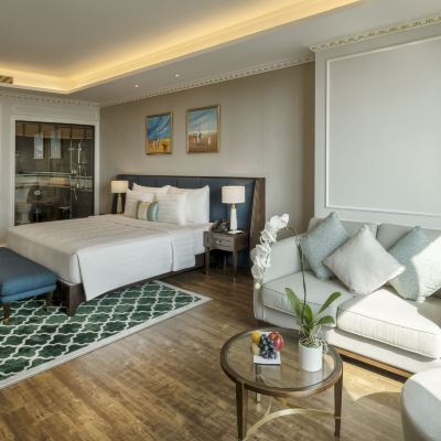 高爾夫景甄選豪華特大床房 FLC 下龍灣高爾夫俱樂部與華麗度假村優惠