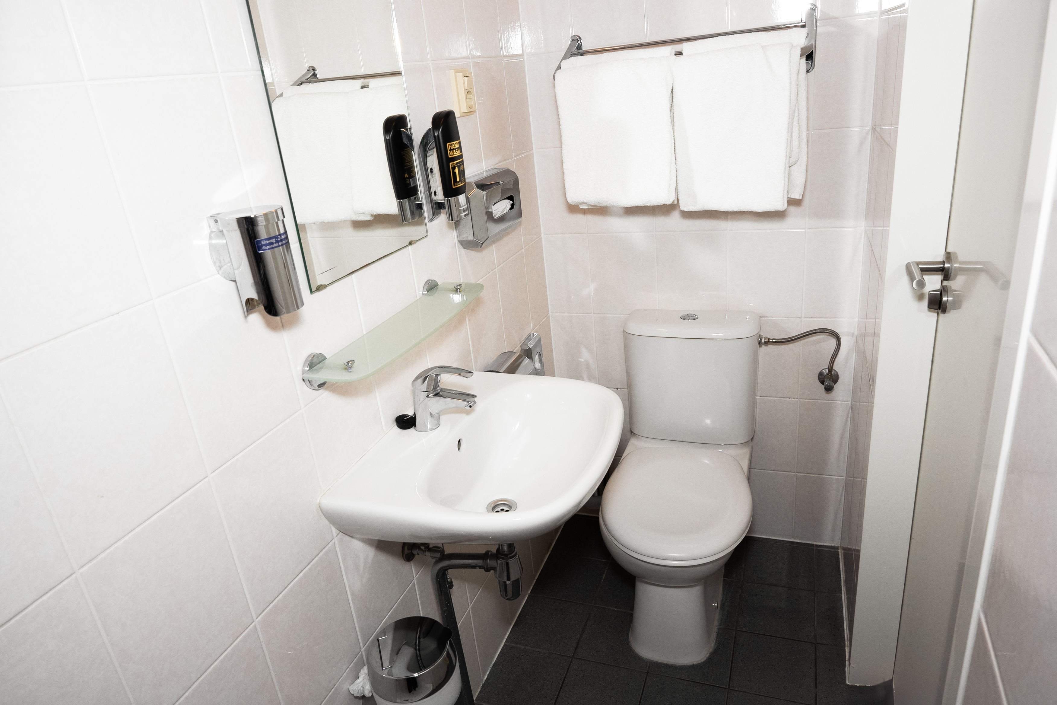 经济一室房（4人）