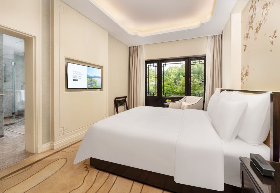 园景高级大床房