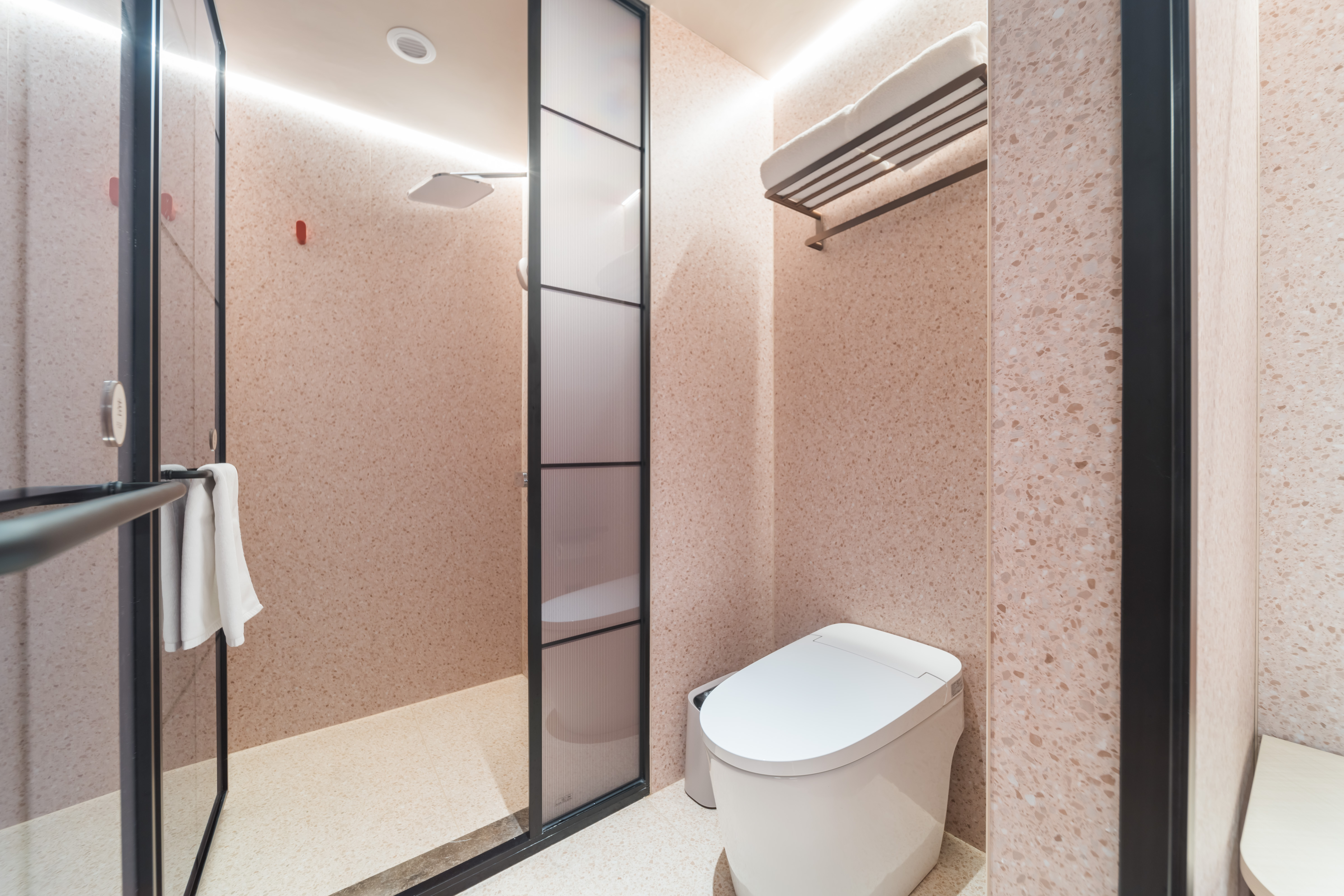 觀景大床房（小冰箱+智能客控+電視投屏）