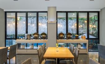 Fabu Hotel Bandung - Housity