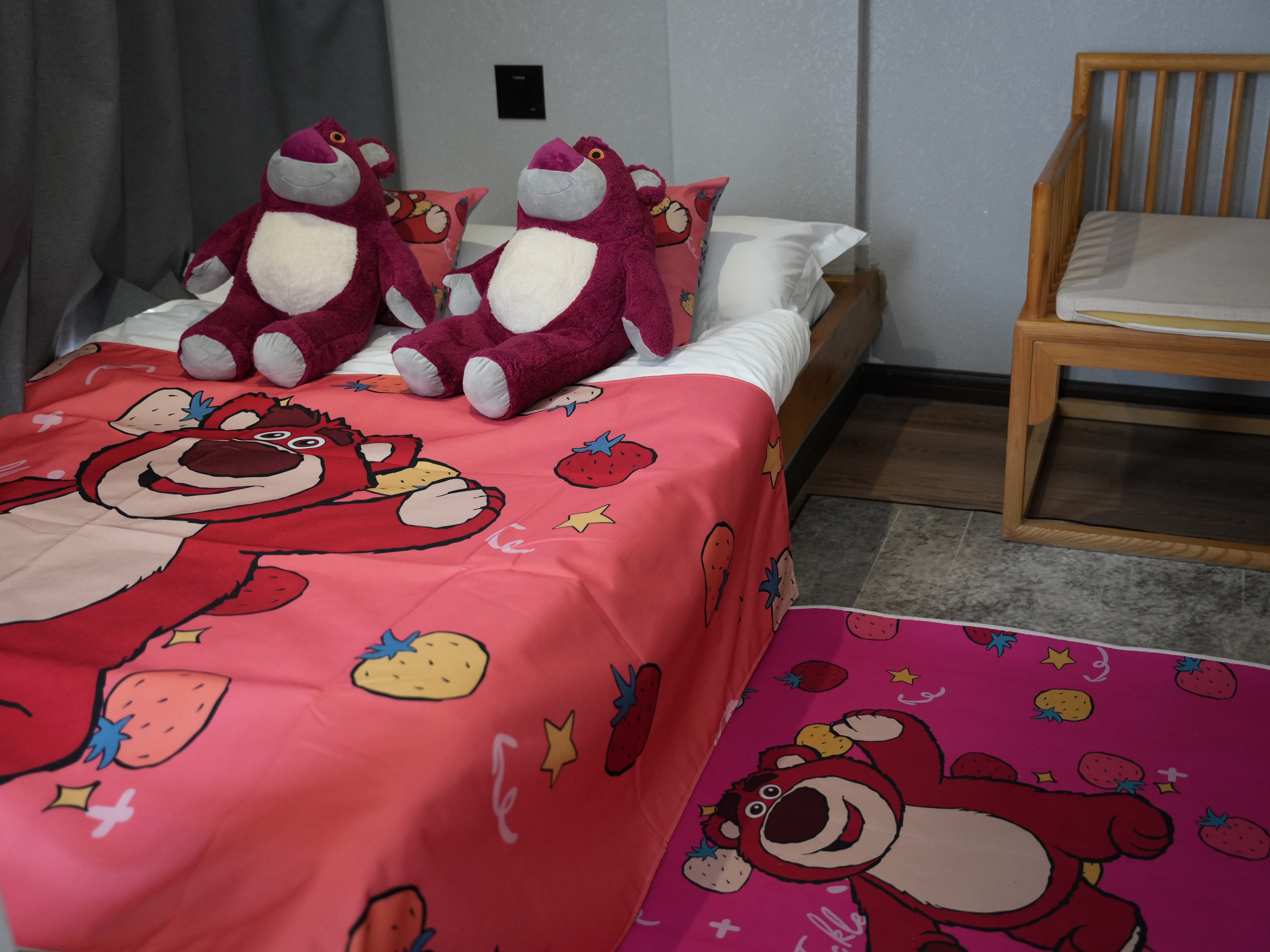 The Most Sleep-Friendly Hotel草莓熊主题亲子房