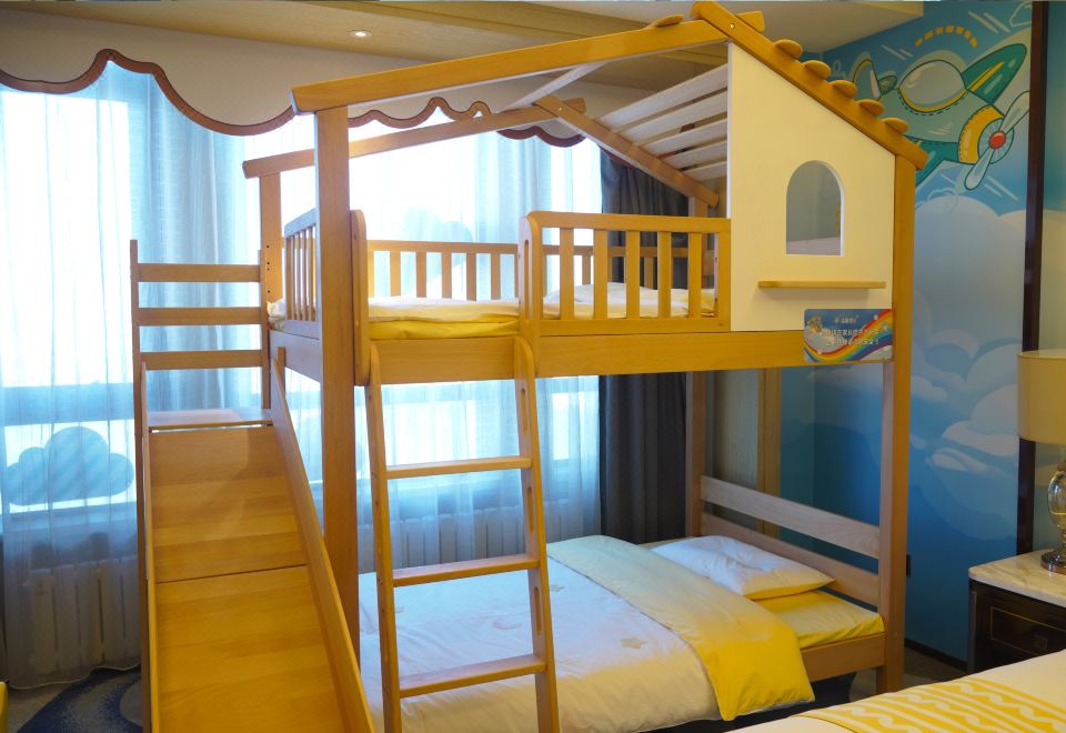 糖果飞屋上下铺滑梯房