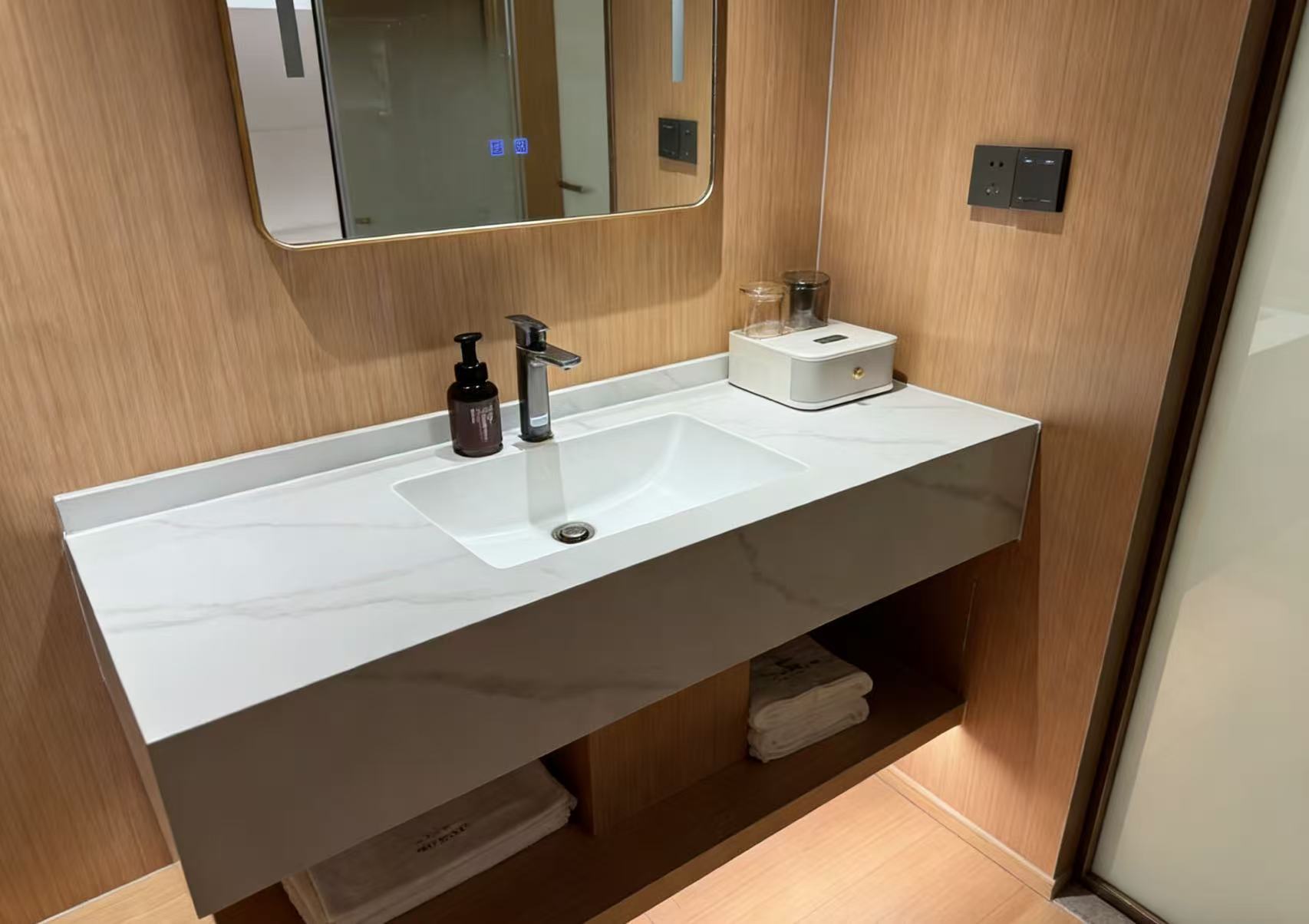 亿拓.雅致大床房（智能客控+恒温马桶）