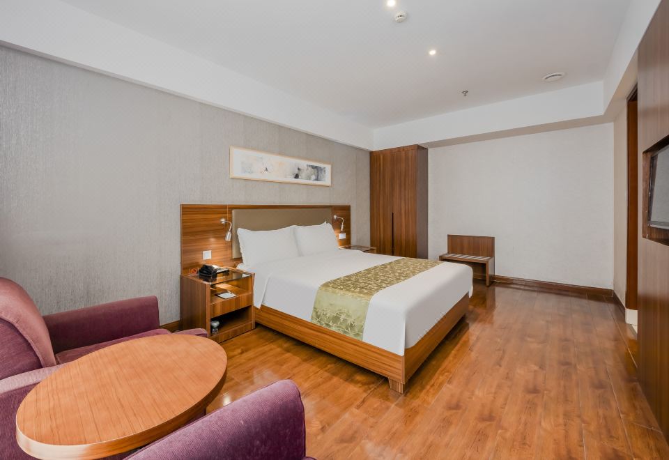 和颐套房（投屏电视+小冰箱）