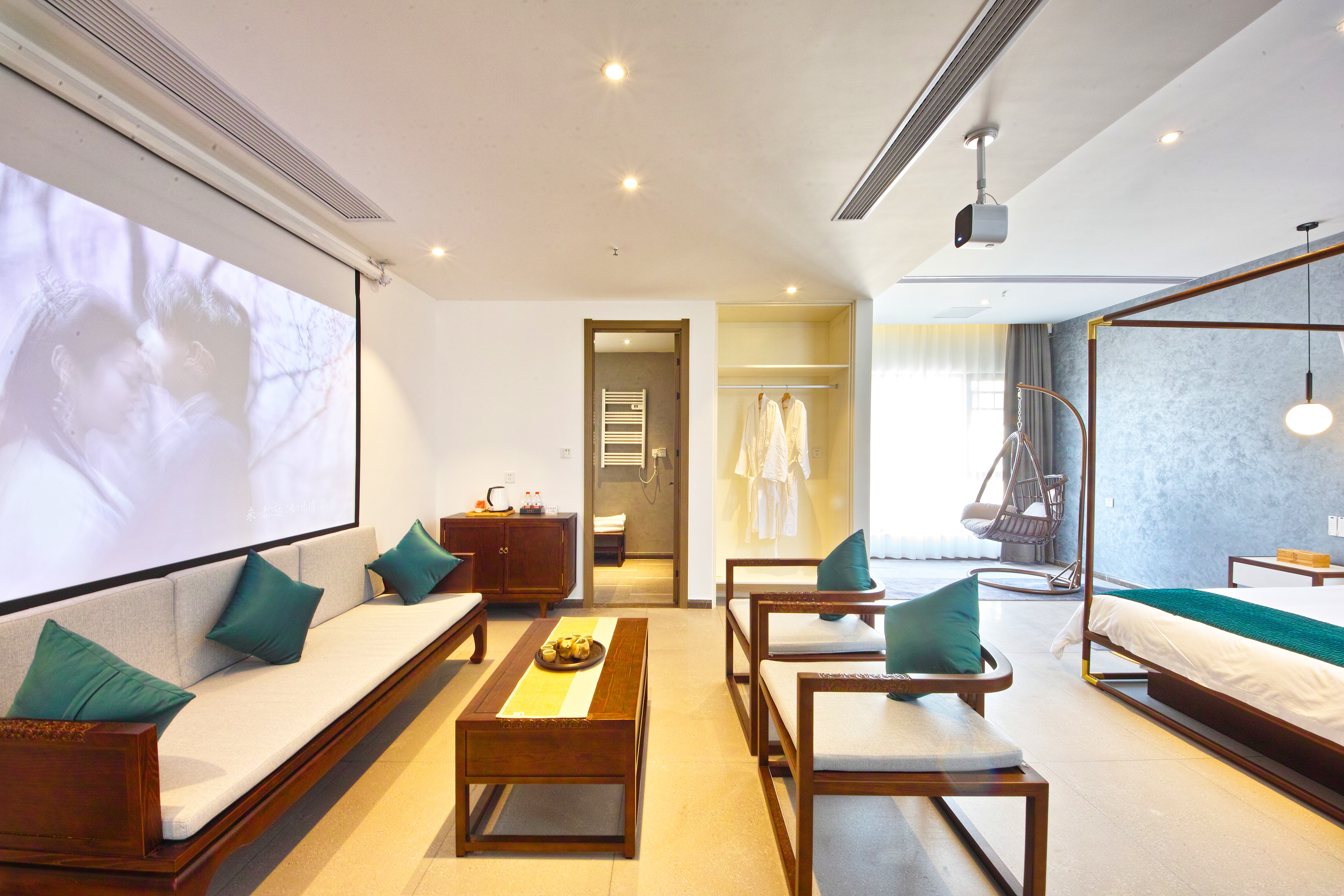 栖悦来·豪华家庭房（超大浴缸、巨幕投影、冰箱）