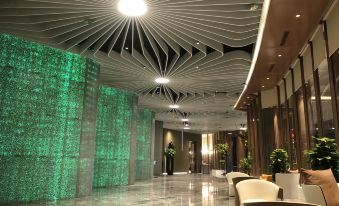 Greenman Lv Yijia Hotel