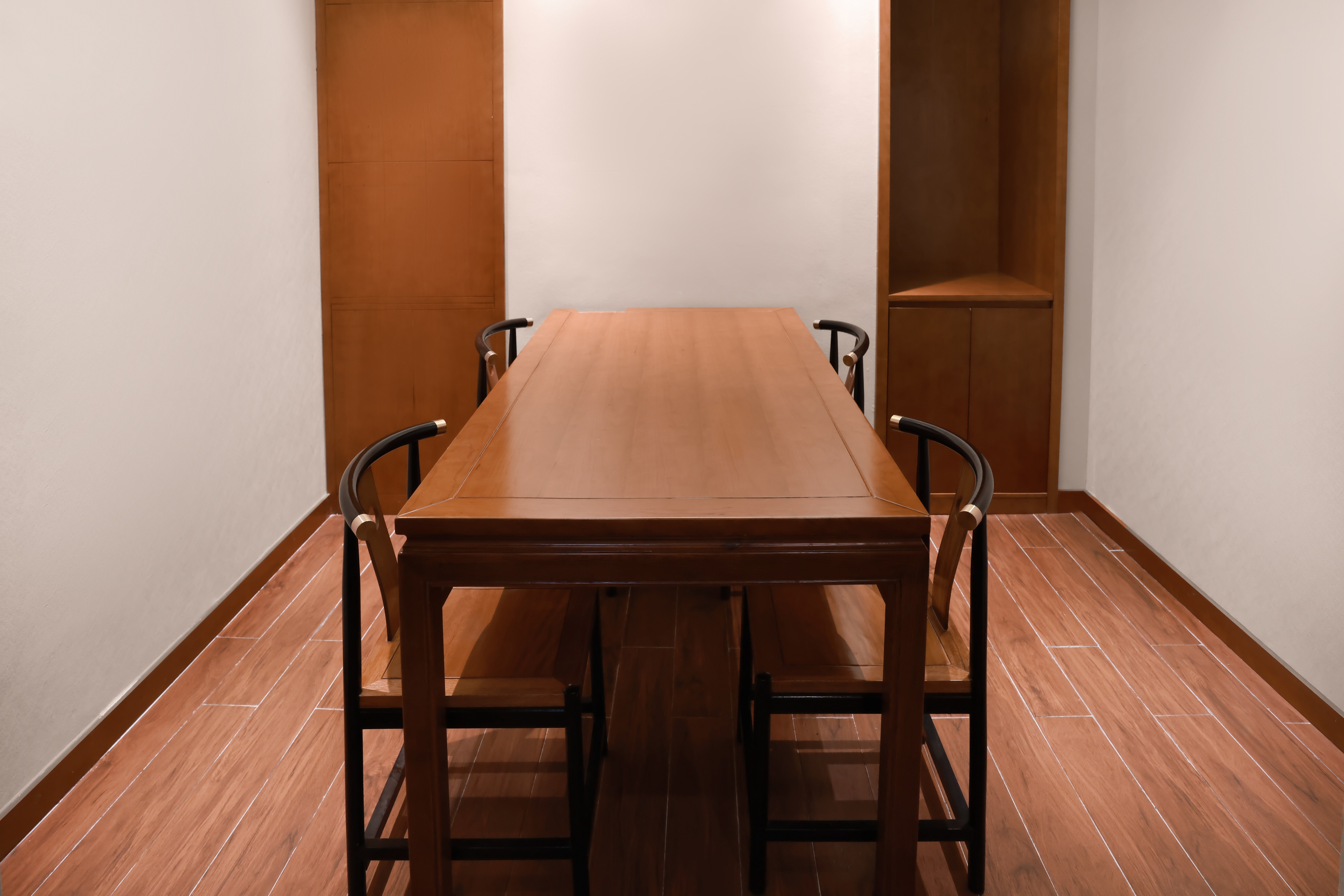 休闲大床房（斯丽比迪床垫+雅兰寝饰被芯＋智能马桶）