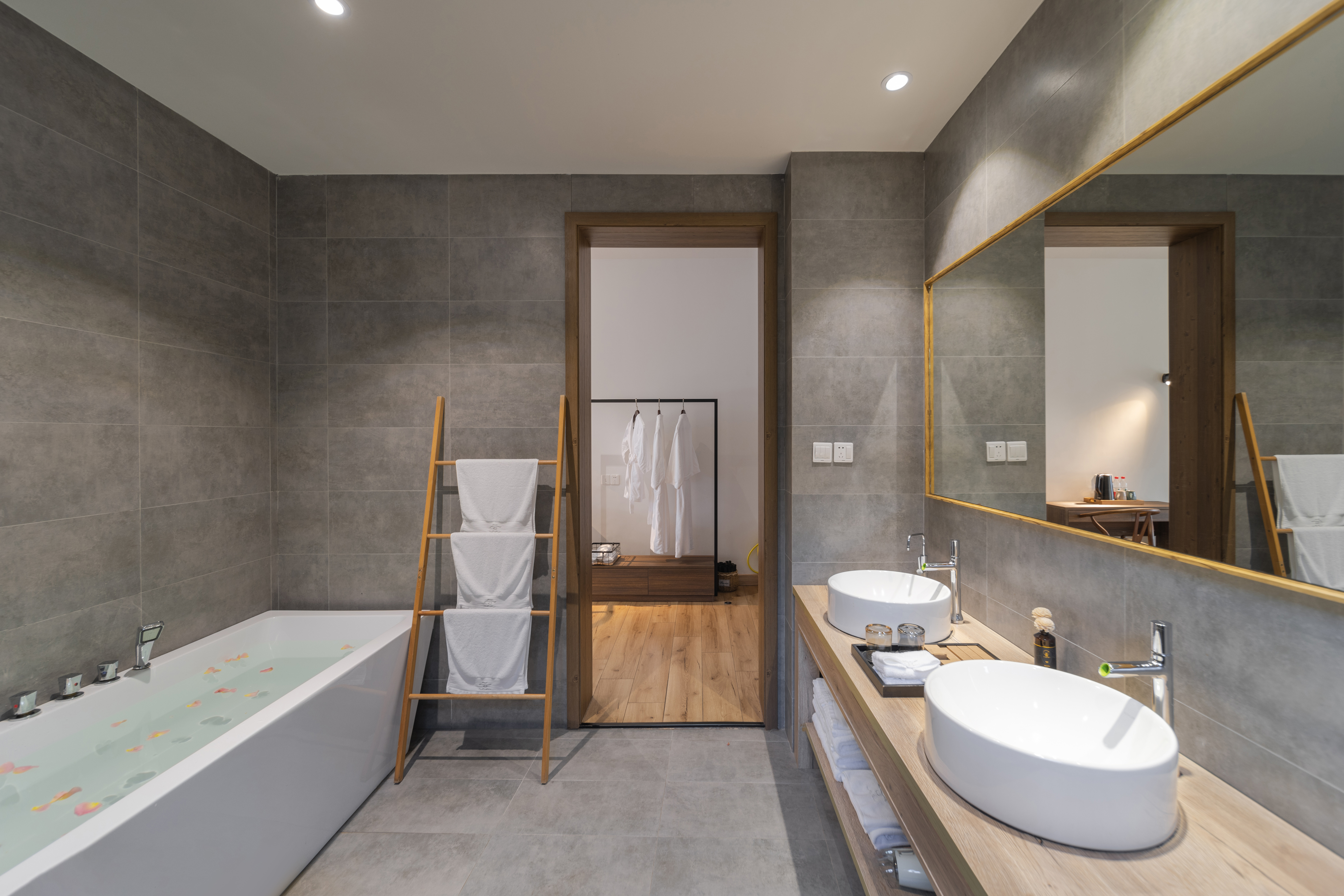 赏竹湖景亲子房（全景落地玻璃+浴缸）