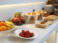 Yishang Oriental Hotel (Deyang Xudongli Food Street) Hotels in Deyang