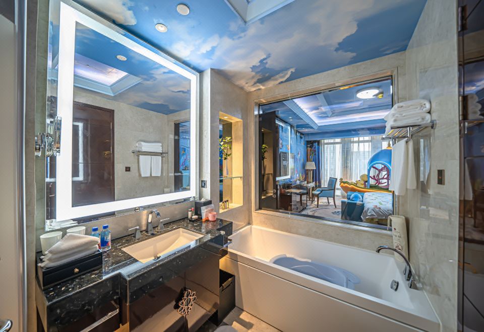 Zhaolin Grand Hotel BeijingUnderwater World Children's Theme Suite