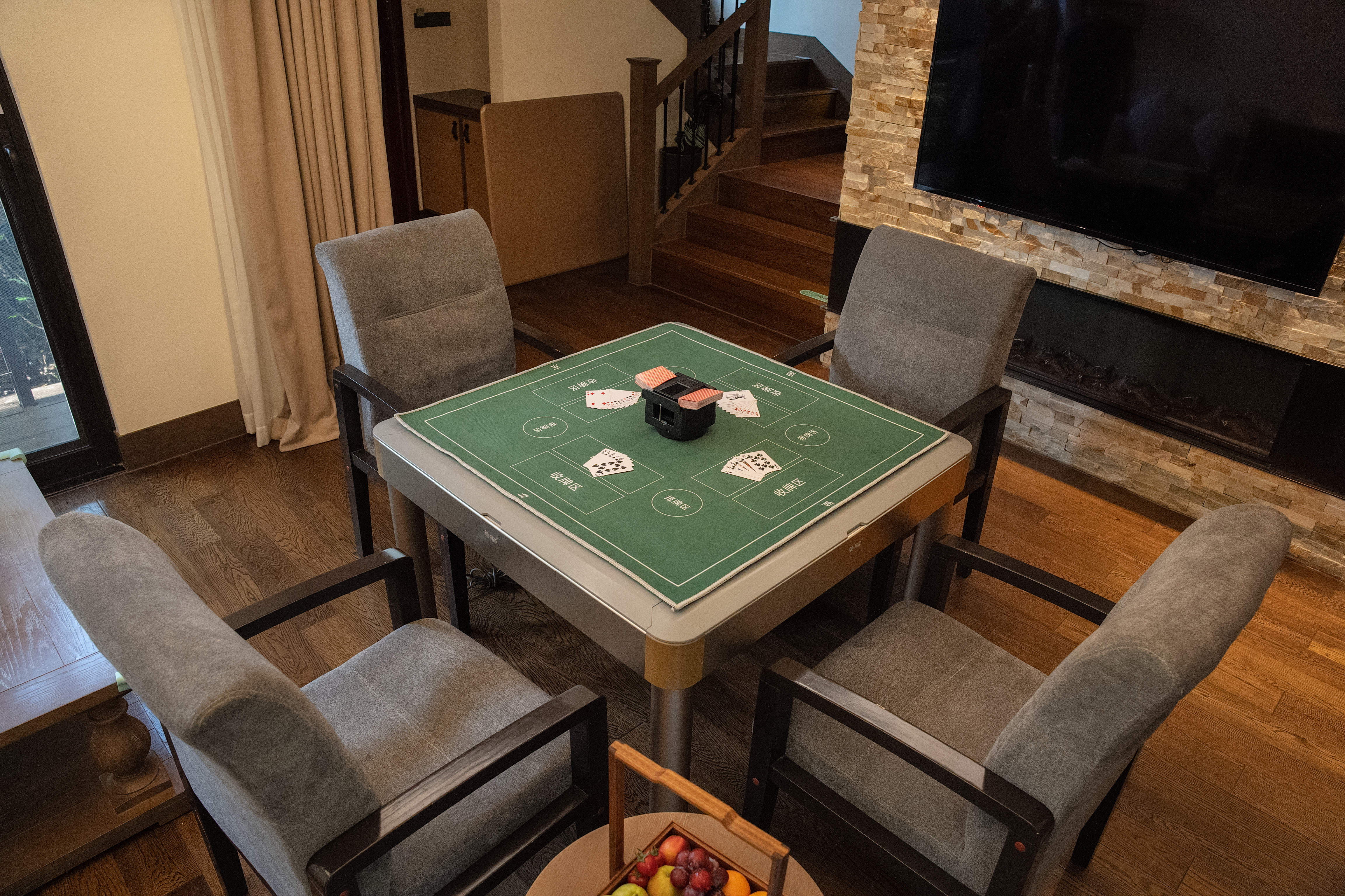 复式家庭双卧掼蛋房