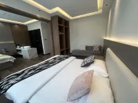 Jingdu Hotel (Shibazhan Forestry Bureau)
