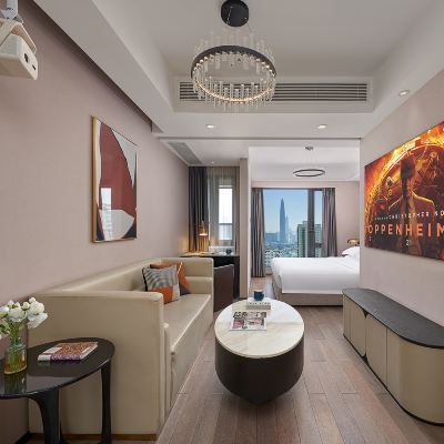 豪華百寸巨幕暢享影院大床房（極光TV騰訊會員｜投屏｜私享獨立陽台洗衣機｜深睡床墊） 鉑瑞斯行政公寓（深圳華強北店）優惠