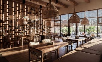 Shanghai Manlu Hotel - Housity