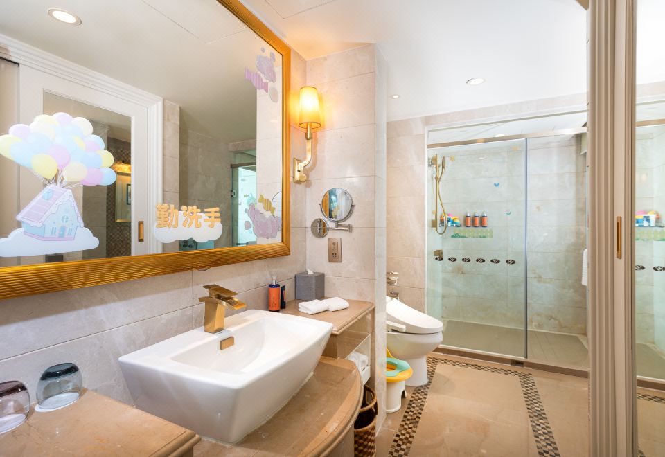 糖果飛屋主題180°海景日出家庭房（玩具桌 | 滑滑梯）