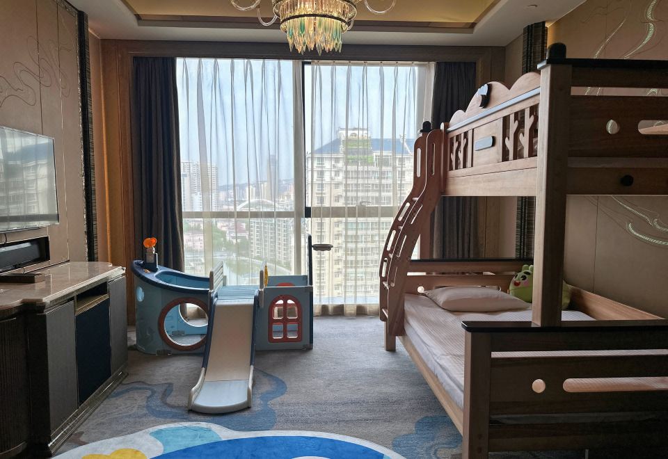 超级飞侠星际主题套房亲子房