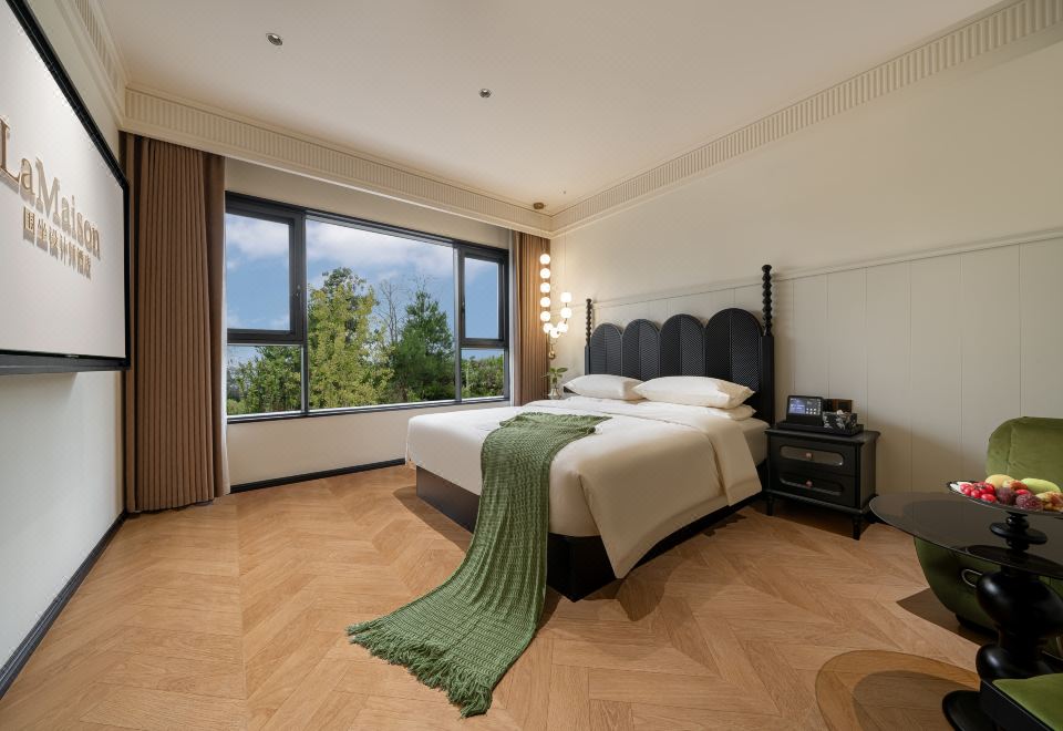 憩·栖迟大床+法国慕斯工学床垫+戴森吹风机+全屋智能