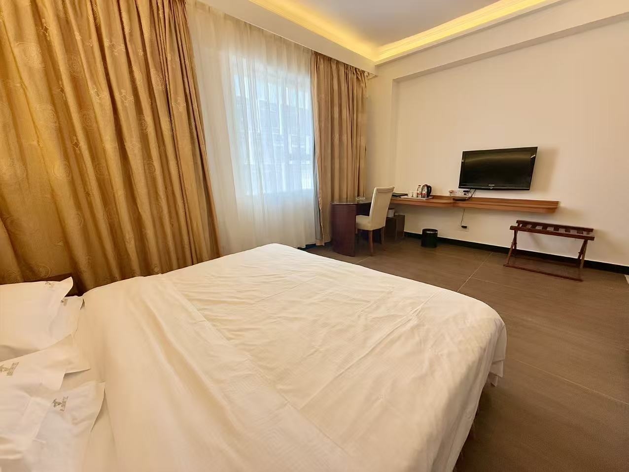 高級商務大床房（獨立烘乾機）