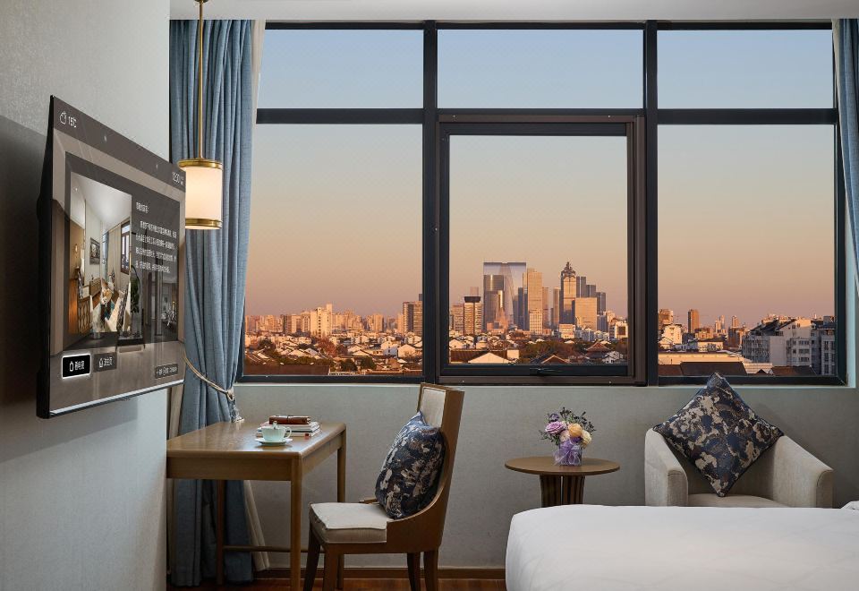 東方之門景觀大床房（可投屏液晶電視）