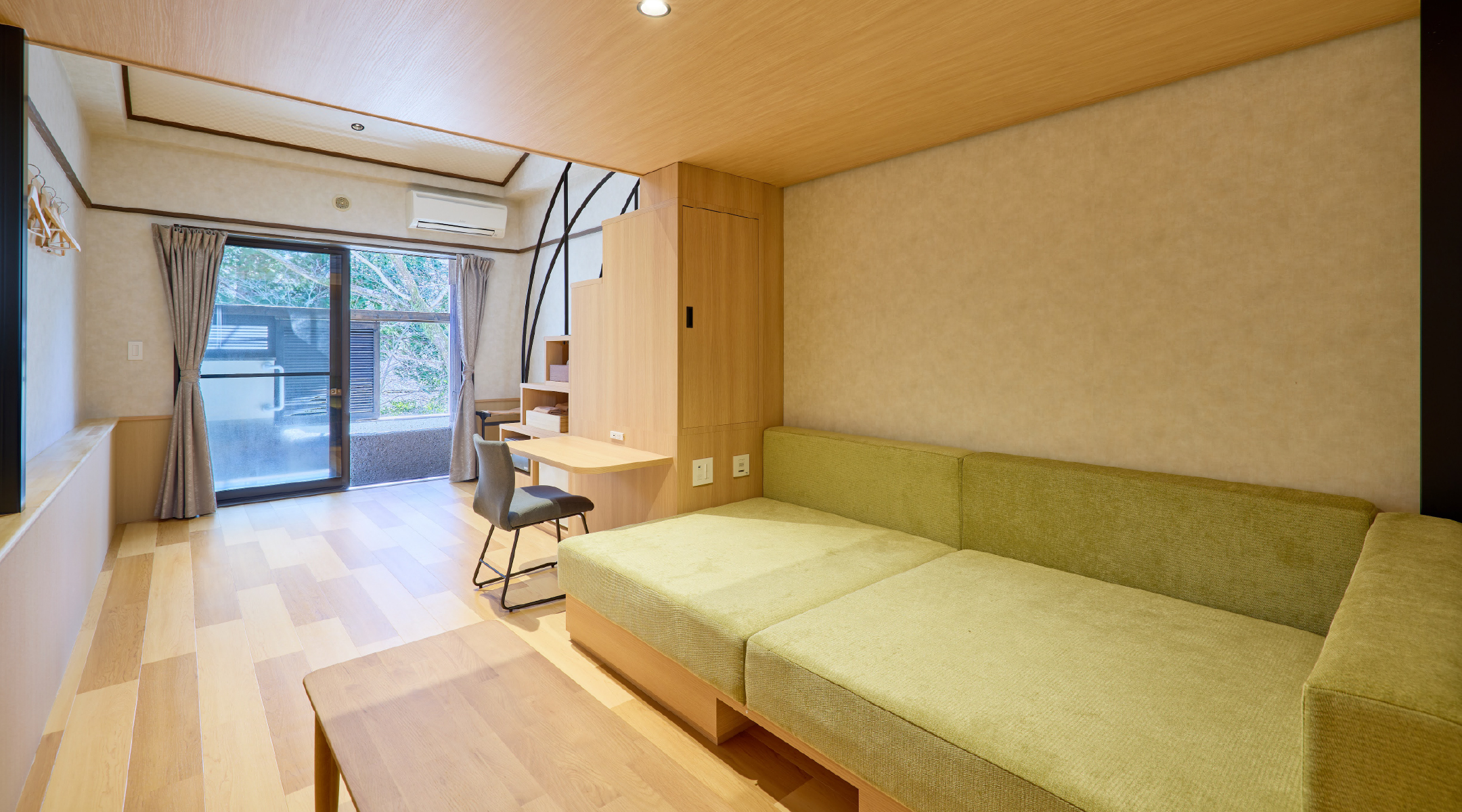 Sengokuhara Shinanoki Ichinoyu主楼二楼阁楼房（带露天浴池）