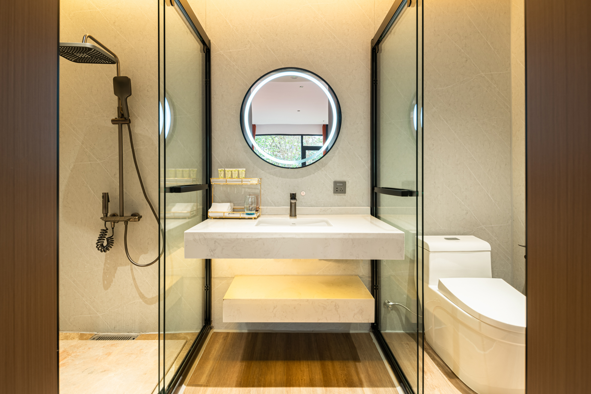 彩蝶·尊享阳台房（空调-网红打卡-独立阳台景观- 棋牌娱乐）